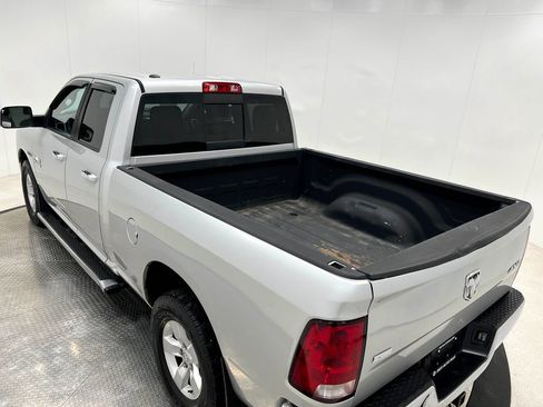 Used 2015 RAM 1500 Classic SLT w/ Luxury Group AWD/4WD image 23