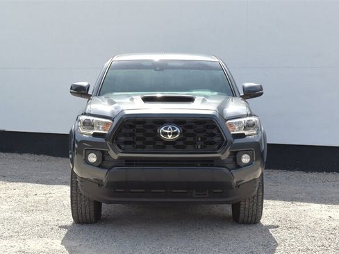 Used 2022 Toyota Tacoma TRD Sport w/ Black Out Package (TMS) AWD/4WD image 7