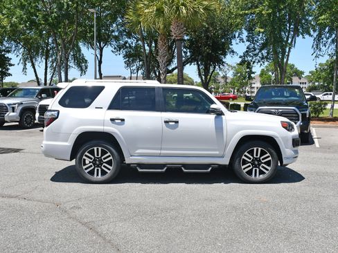 Certified 2024 Toyota 4Runner Limited AWD/4WD image 5