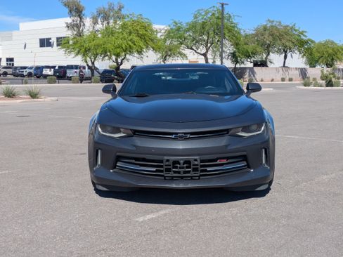 Used 2018 Chevrolet Camaro LT image 8