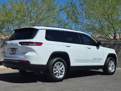 Used 2025 Jeep Grand Cherokee L Laredo w/ Trailer Tow Package AWD/4WD image 8