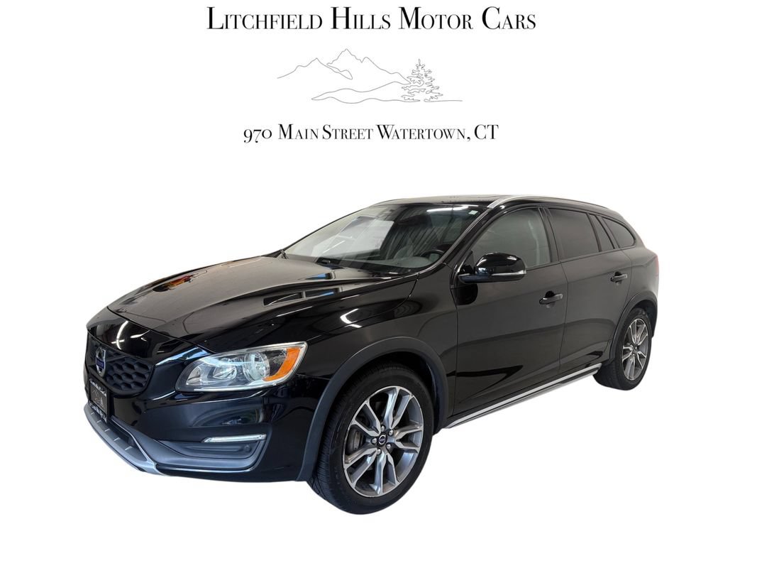 Used 2016 Volvo V60 T5 Cross Country w/ Convenience Package AWD/4WD image 1