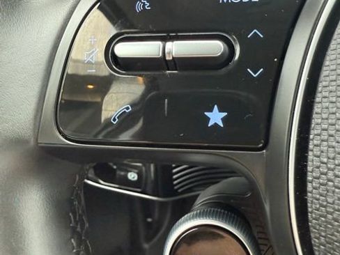 Used 2024 Hyundai Ioniq 5 SE image 18