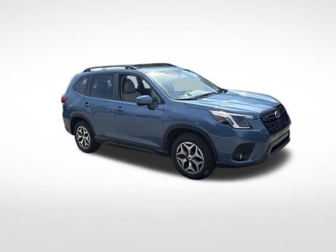 Used 2023 Subaru Forester Premium AWD/4WD image 2