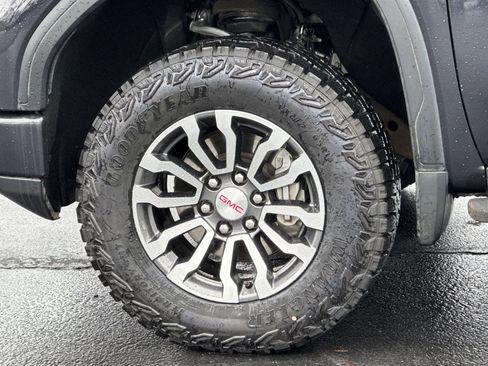 Used 2023 GMC Sierra 1500 AT4 w/ AT4 Premium Package image 32