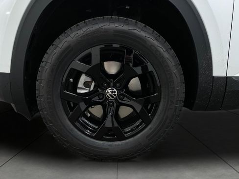 New 2026 Volkswagen Atlas Peak Edition AWD/4WD image 13
