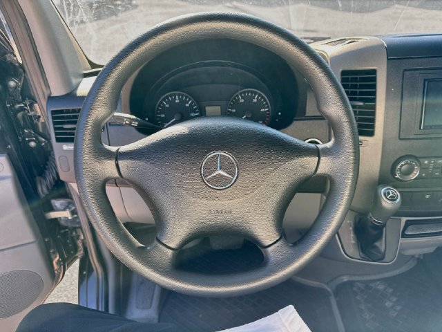 Used 2018 Mercedes-Benz Sprinter 2500 image 12