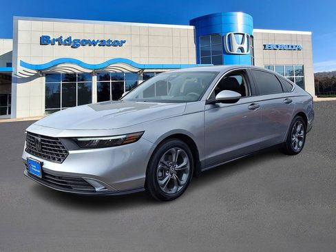 Used 2024 Honda Accord EX image 3