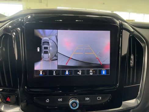 Used 2023 Chevrolet Traverse Premier w/ Redline Edition AWD/4WD image 17