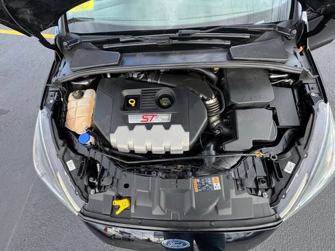 Used 2018 Ford Focus ST image 21