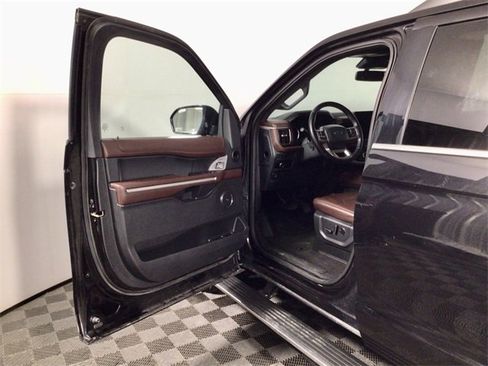 Used 2024 Ford Expedition Max Limited image 17