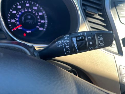 Used 2013 Hyundai Santa Fe Sport image 11