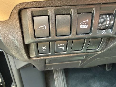 Used 2019 Subaru Ascent Premium w/ Popular Package #2 AWD/4WD image 27