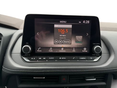 Used 2023 Nissan Rogue SV image 16