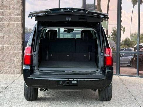 Used 2020 Chevrolet Suburban LT AWD/4WD image 30