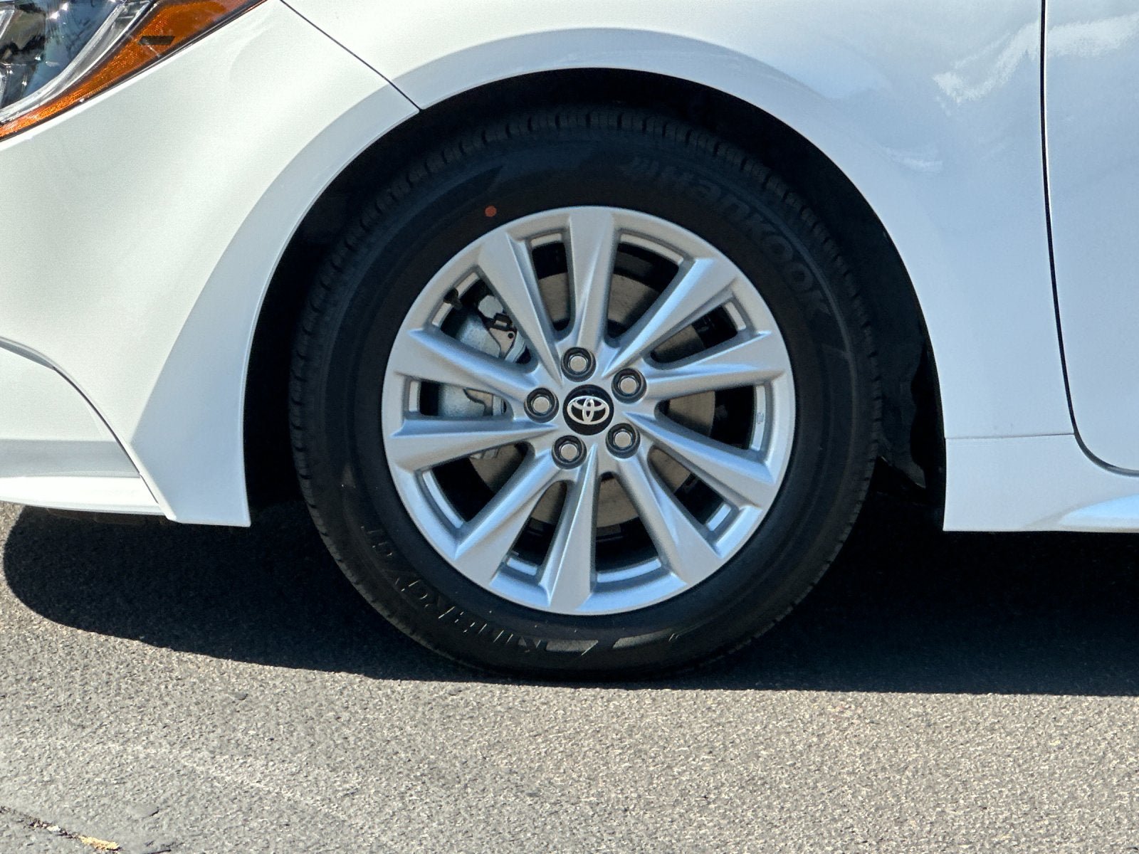 New 2027 Toyota Corolla LE FWD image 30