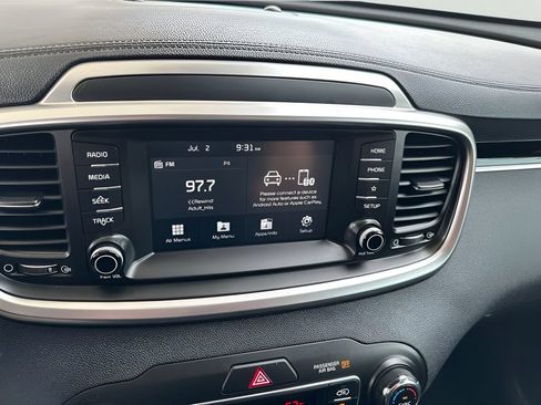 Used 2019 Kia Sorento AWD V6 image 20