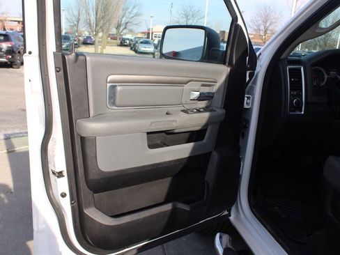 Used 2016 RAM 1500 Classic SLT image 17