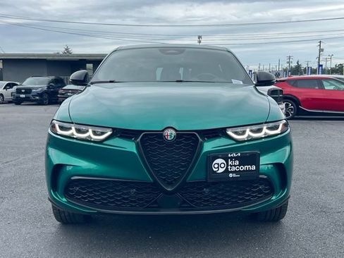 Used 2024 Alfa Romeo Tonale Ti w/ Premium Interior Package AWD/4WD image 4