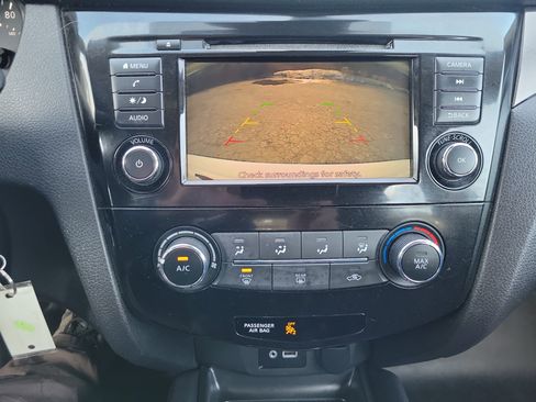 Used 2020 Nissan Rogue Sport S image 26