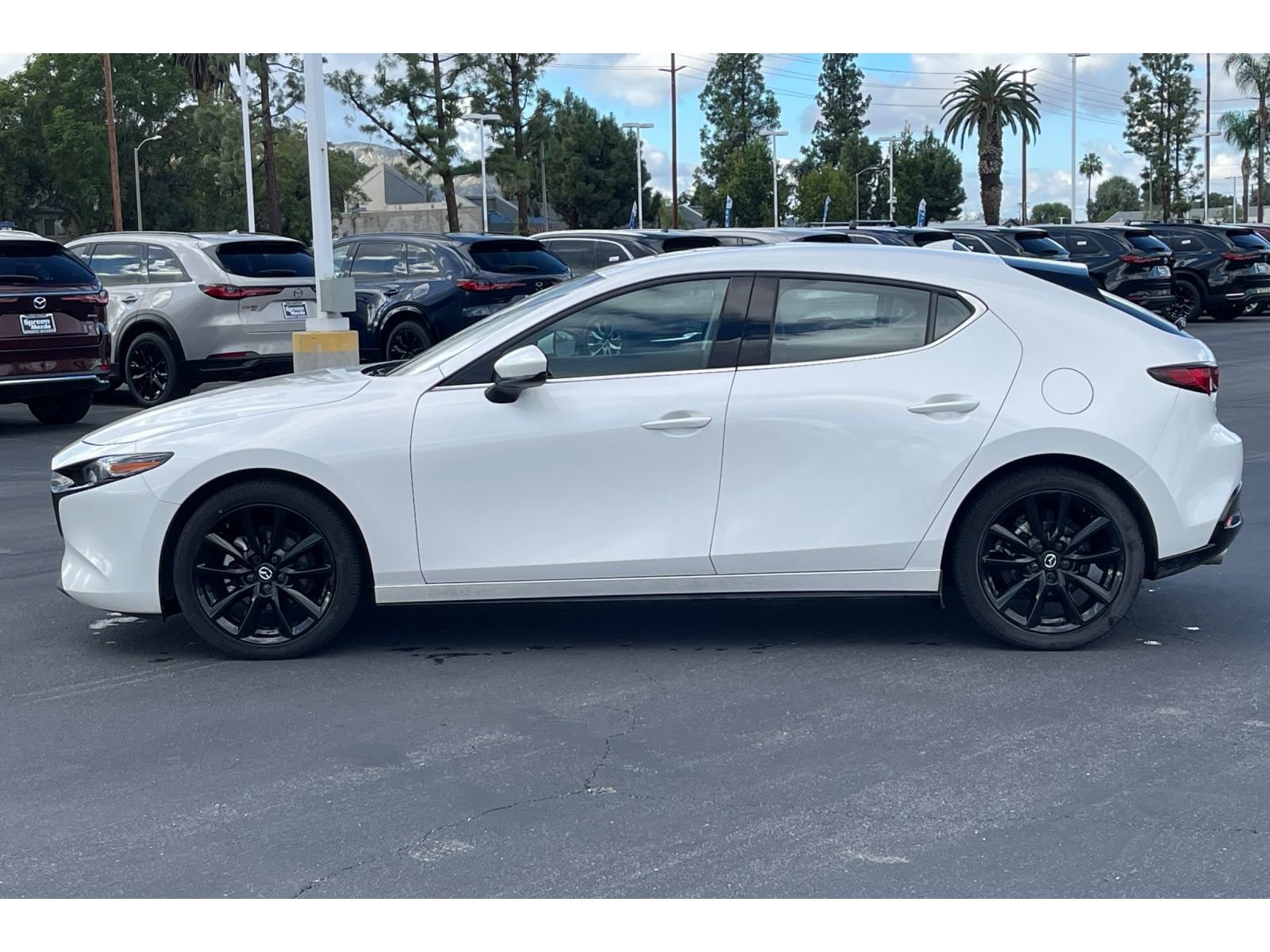 Used 2025 MAZDA MAZDA3 2.5 S Hatchback w/ Premium Pkg FWD image 3