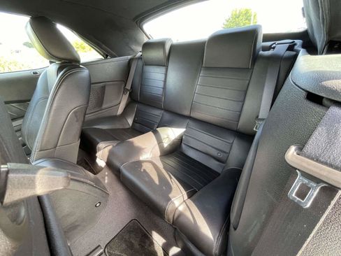 Used 2010 Ford Mustang GT RWD image 14