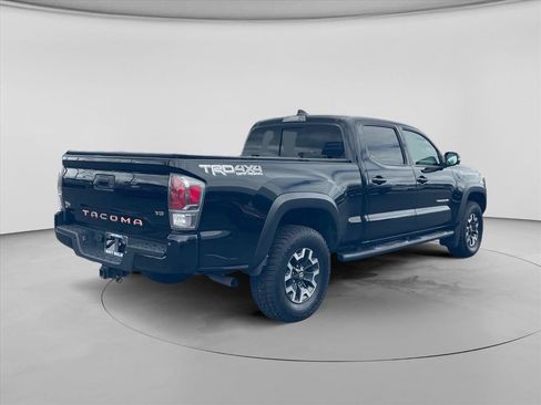 Used 2021 Toyota Tacoma TRD Off-Road w/ TRD Premium Off Road Package AWD/4WD image 7