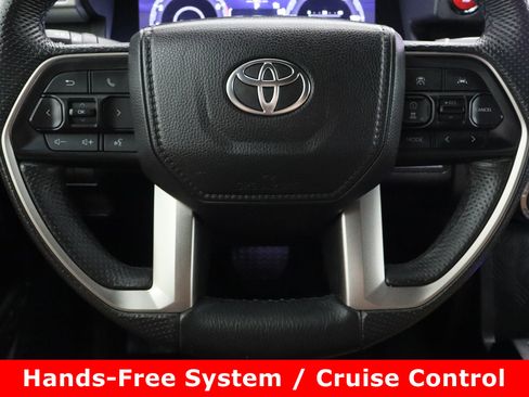 Certified 2025 Toyota Tacoma TRD Off-Road image 24