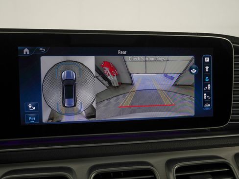 Used 2024 Mercedes-Benz GLS 450 4MATIC image 26