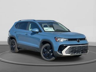 New 2026 Volkswagen Taos SE video 1