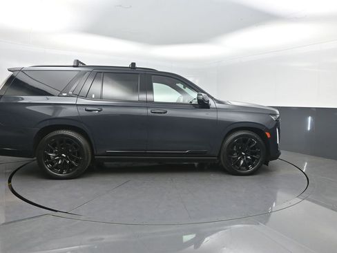 Used 2022 Cadillac Escalade Sport w/ Touring Package AWD/4WD image 40
