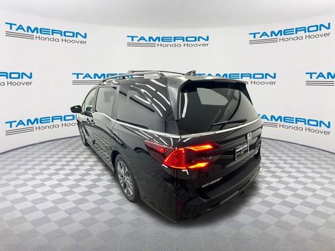 New 2026 Honda Odyssey Touring image 3