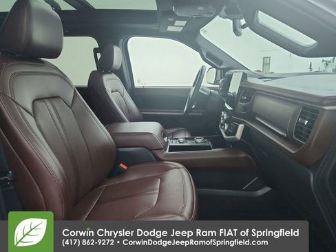 Used 2024 Ford Expedition Limited image 33