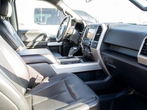 Used 2019 Ford F150 Lariat image 24