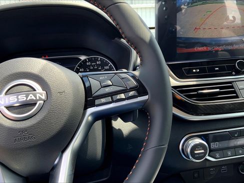 New 2025 Nissan Altima 2.5 SR image 22