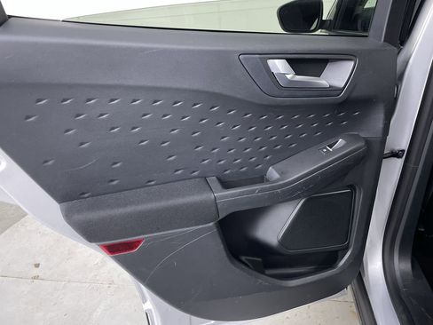 Used 2020 Ford Escape SE image 20