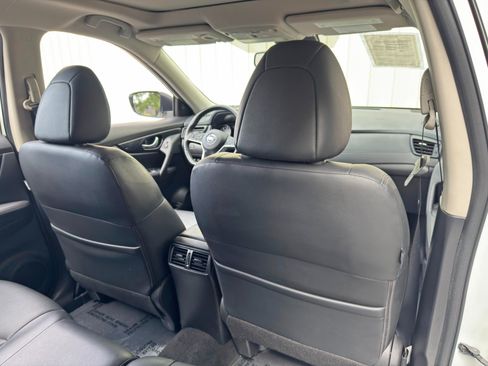 Used 2018 Nissan Rogue SL w/ Premium Package AWD/4WD image 34