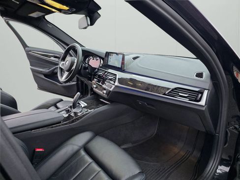 Used 2018 BMW 530e xDrive image 33