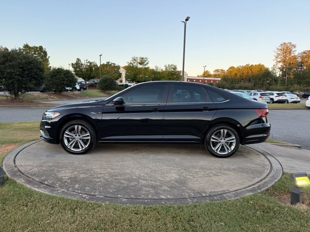 Used 2019 Volkswagen Jetta R-Line w/ R-Line Cold Weather Package FWD image 4