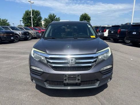 Used 2017 Honda Pilot Elite image 2