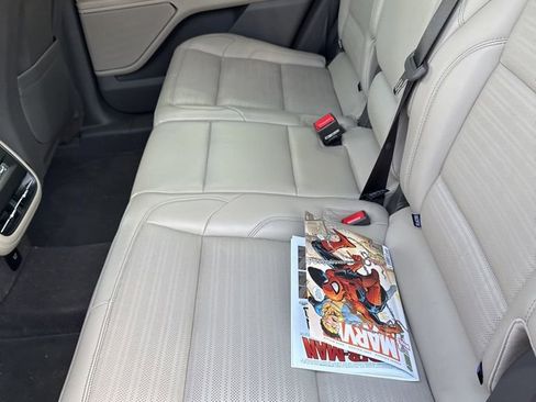 Used 2024 Lincoln Nautilus Reserve w/ Equipment Group 202A image 19