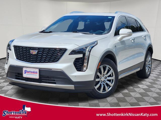 Used 2022 Cadillac XT4 Premium Luxury w/ Cold Weather Package FWD image 1