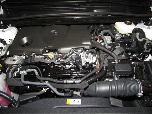 Used 2025 Toyota Camry SE w/ Multimedia Upgrade Package FWD image 23
