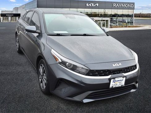 Certified 2023 Kia Forte LXS image 9