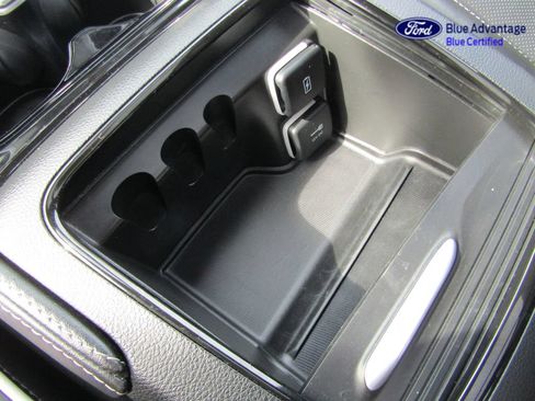 Used 2025 Chrysler Pacifica Limited FWD image 37