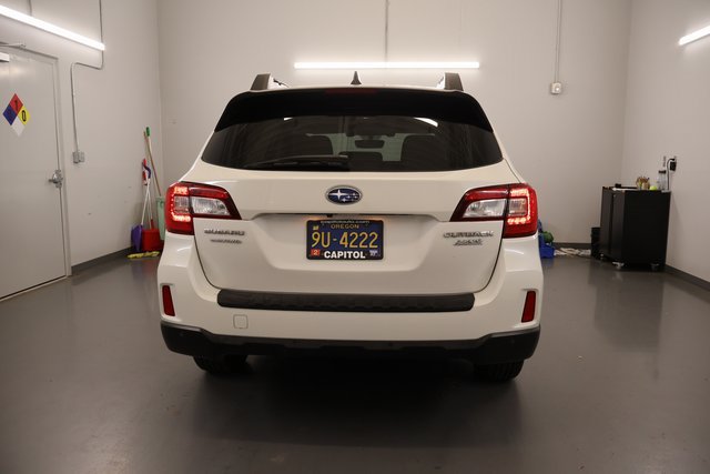 Used 2017 Subaru Outback 2.5i Limited AWD/4WD image 3