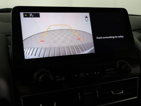 Used 2021 Nissan Armada SV w/ SV Appearance Package image 49