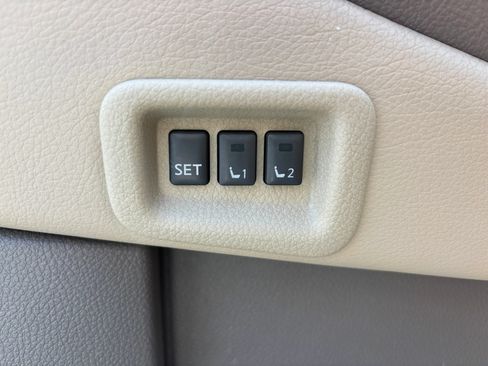 Used 2014 Nissan Murano SL w/ Navigation Package AWD/4WD image 25