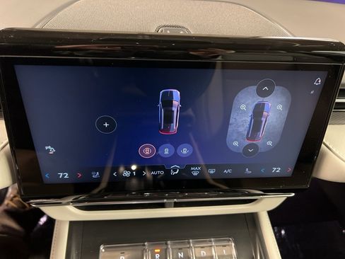 New 2026 Lincoln Nautilus Premier image 12