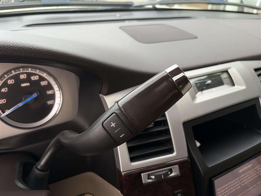 Used 2010 Cadillac Escalade 4WD Hybrid image 22